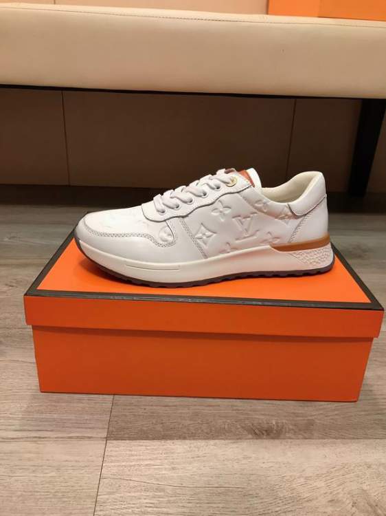 Picture of Louis Vuitton Shoes _SKULVsz38-44mnf0311216977